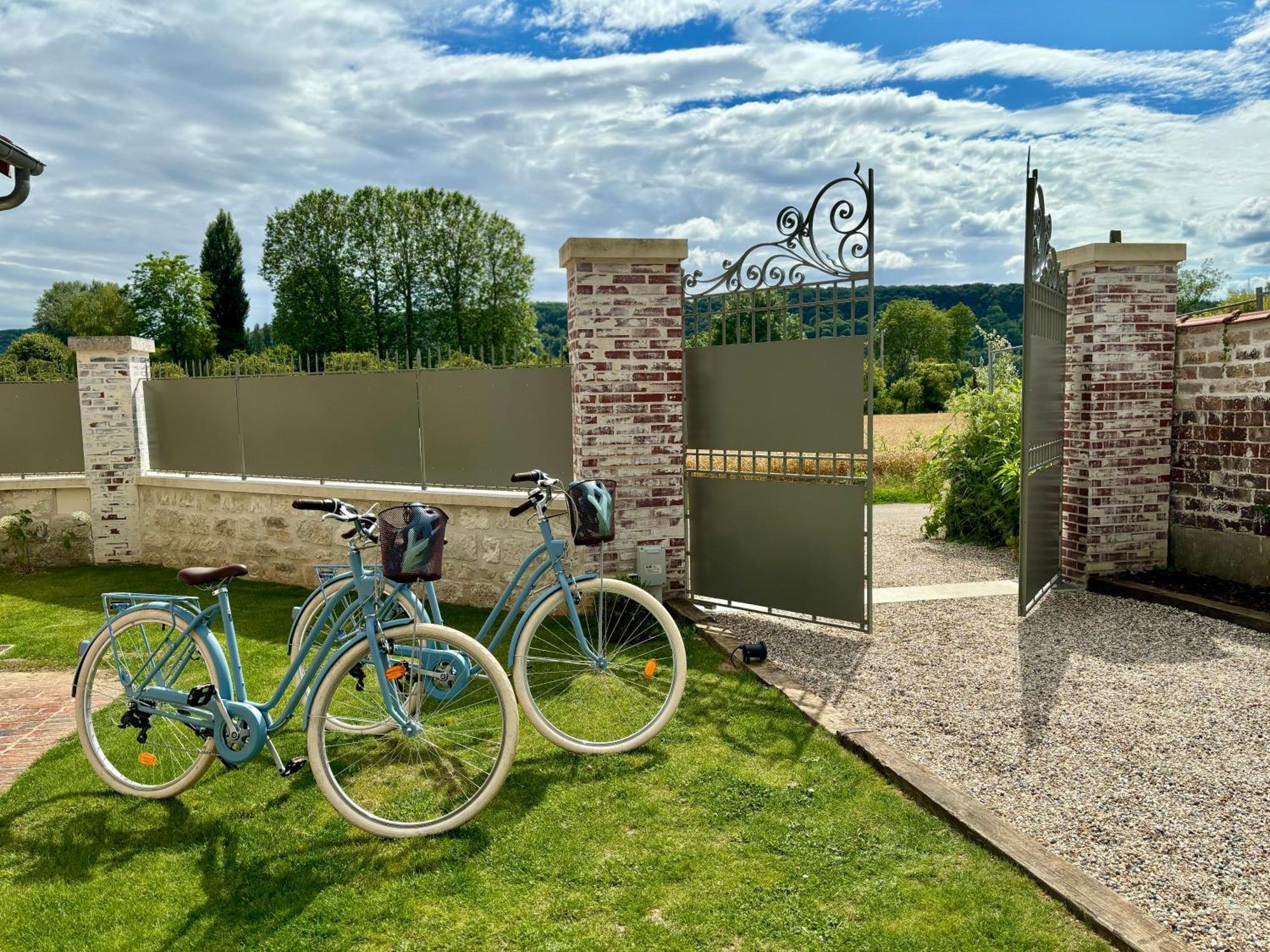 La Petite Maison De Giverny - Gite De Charme 5 Etoiles Au Coeur Du Village - 3 Chambres Exterior photo